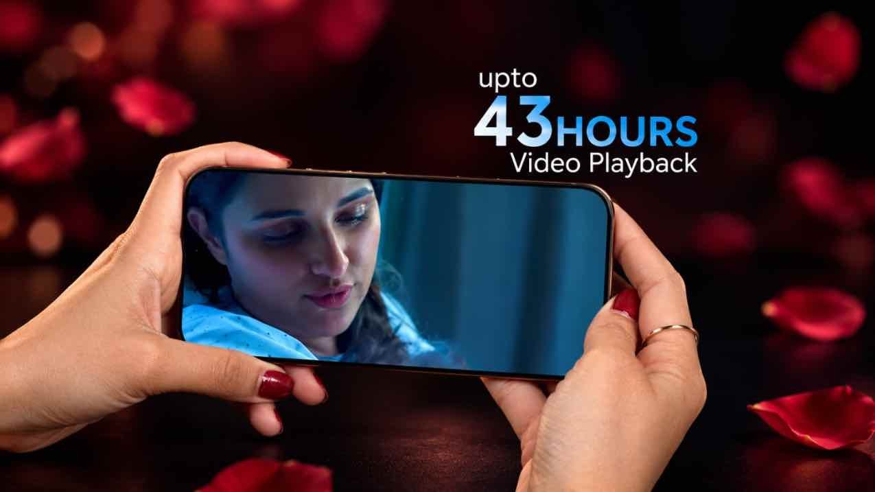 iPhone 18 Pro Max showing the 45-hour video playback battery rating on the eSIM-only model